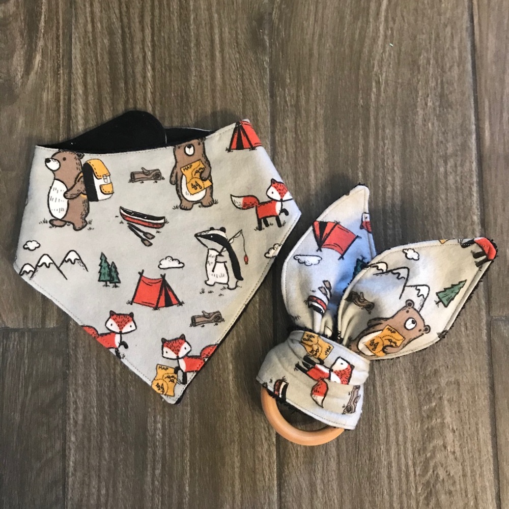 ❤️2 for $15❤️ Baby bib & Wood teether- wild one